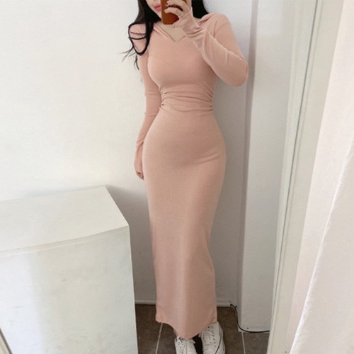 美女图片脱空一点不露app